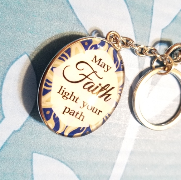 SALE! Faith Keychain - Picture 2 of 3